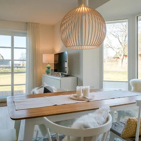 Reetdachhaus Strandkoje Reetdachhaus Strandkoje Prázdninový dům *