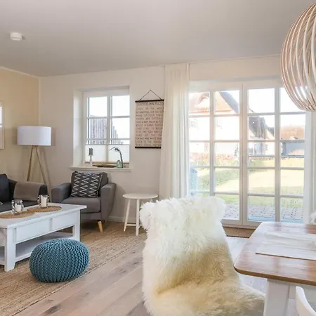 Prázdninový dům Reetdachhaus Strandkoje Reetdachhaus Strandkoje *