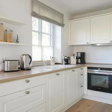 Reetdachhaus Strandkoje Reetdachhaus Strandkoje * Tating