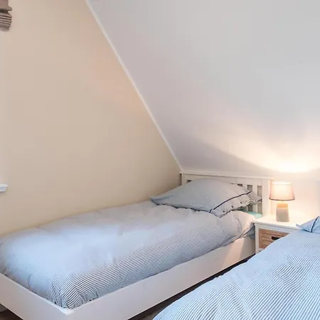 Reetdachhaus Strandkoje Reetdachhaus Strandkoje Prázdninový dům *